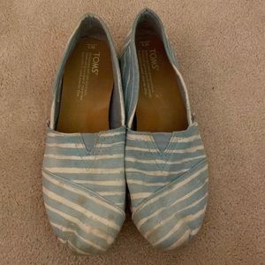 TOMS shoes size 8